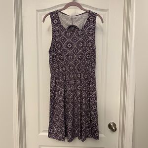 EUC French Grey purple dress size medium